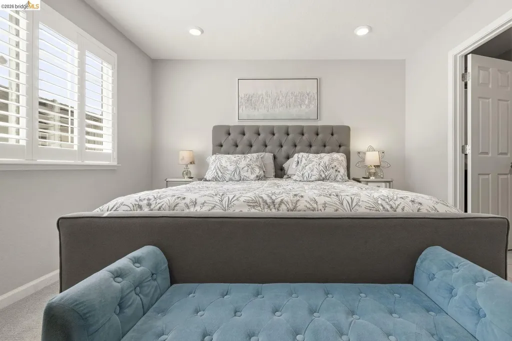 24541 Blossom Acre Way Hayward CA 94544