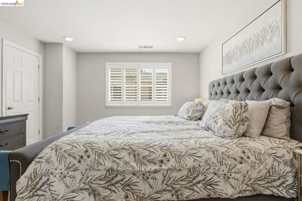 24541 Blossom Acre Way Hayward CA 94544