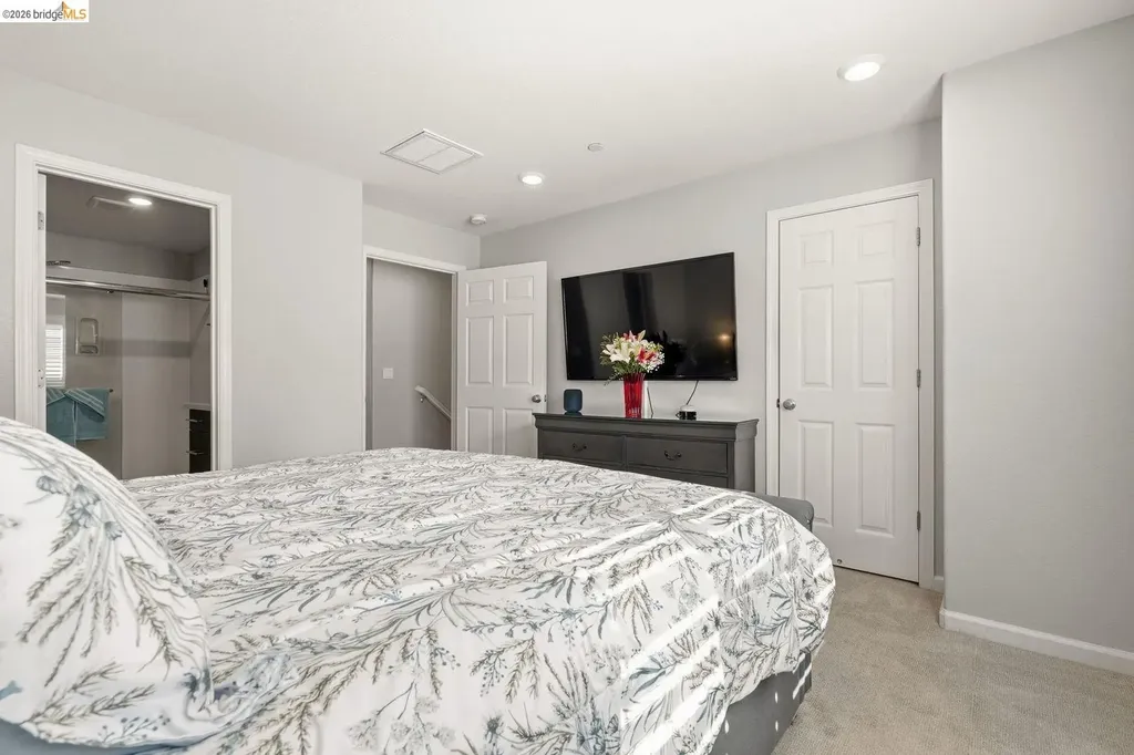 24541 Blossom Acre Way Hayward CA 94544