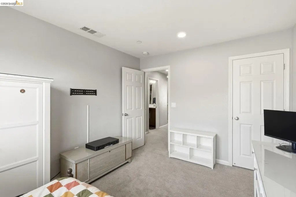 24541 Blossom Acre Way Hayward CA 94544