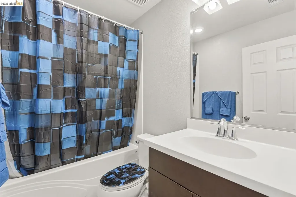 24541 Blossom Acre Way Hayward CA 94544