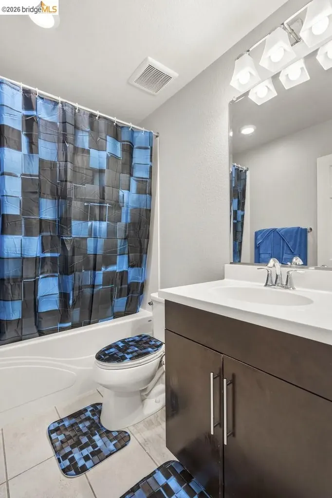 24541 Blossom Acre Way Hayward CA 94544