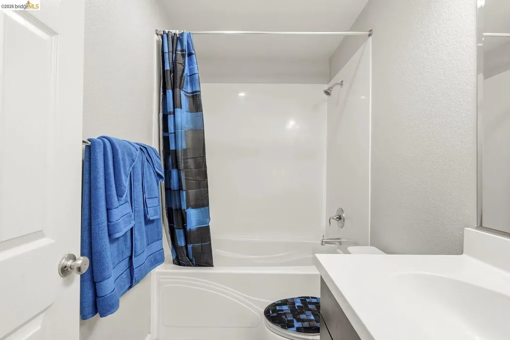 24541 Blossom Acre Way Hayward CA 94544