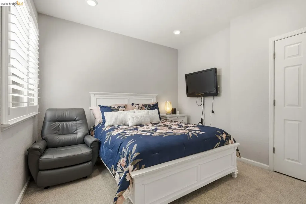 24541 Blossom Acre Way Hayward CA 94544