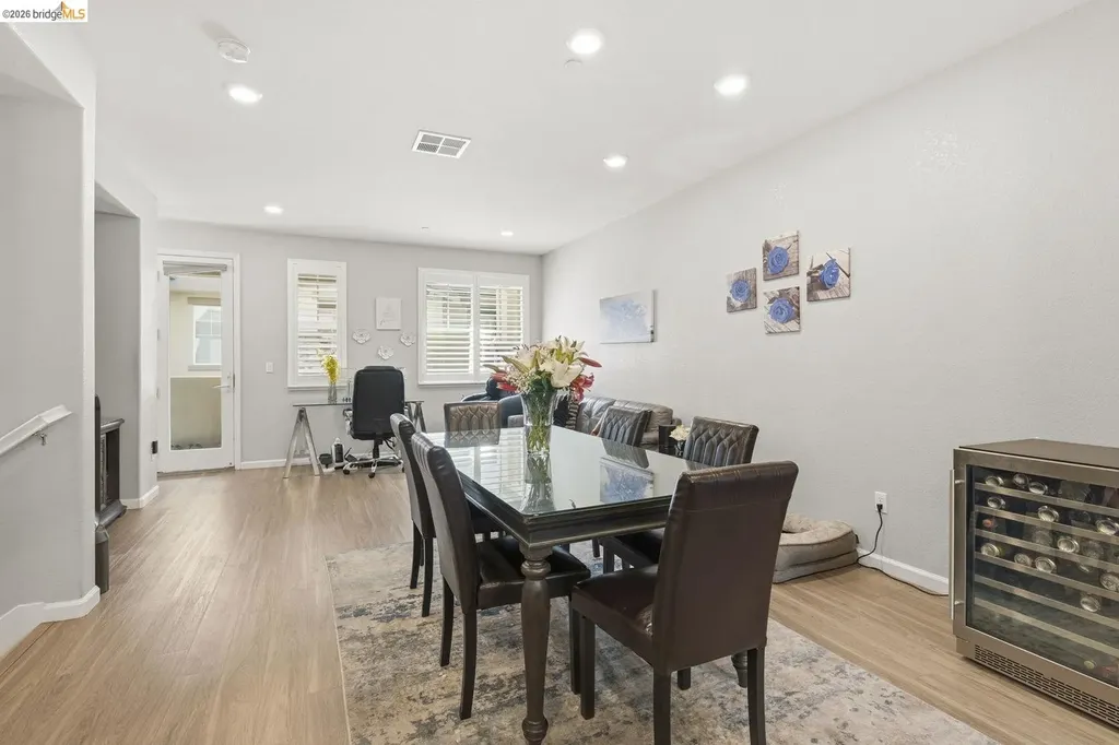 24541 Blossom Acre Way Hayward CA 94544