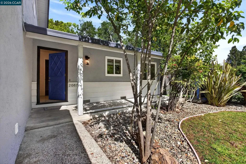 2083 Donald Drive Moraga CA 94556