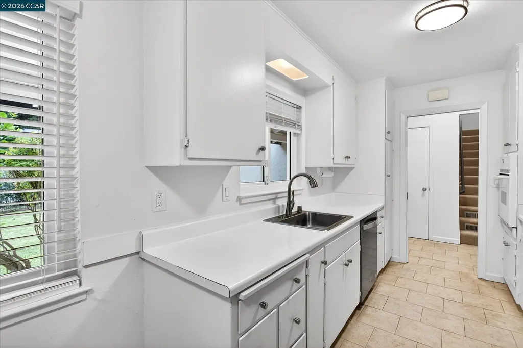 2083 Donald Drive Moraga CA 94556