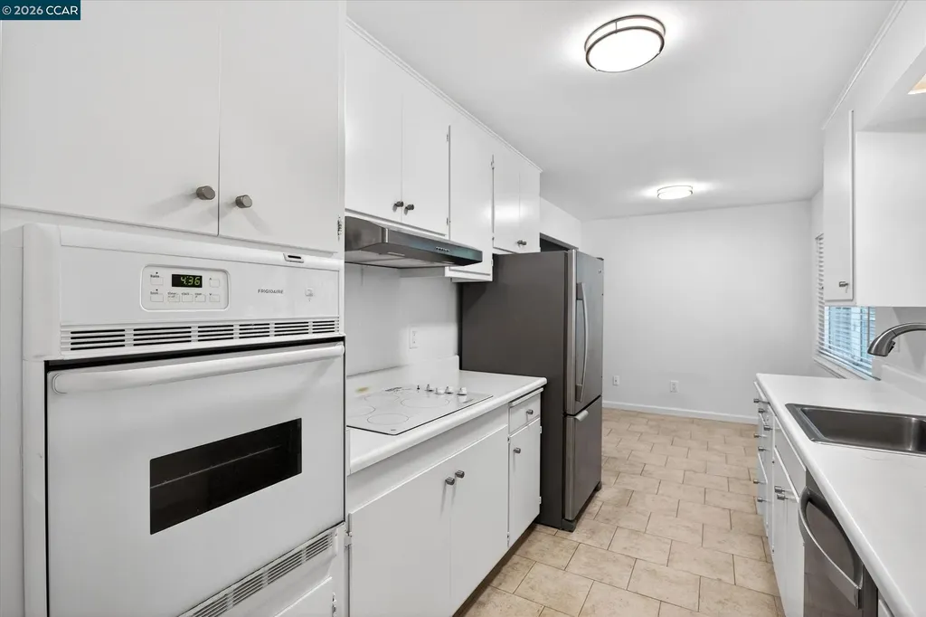 2083 Donald Drive Moraga CA 94556