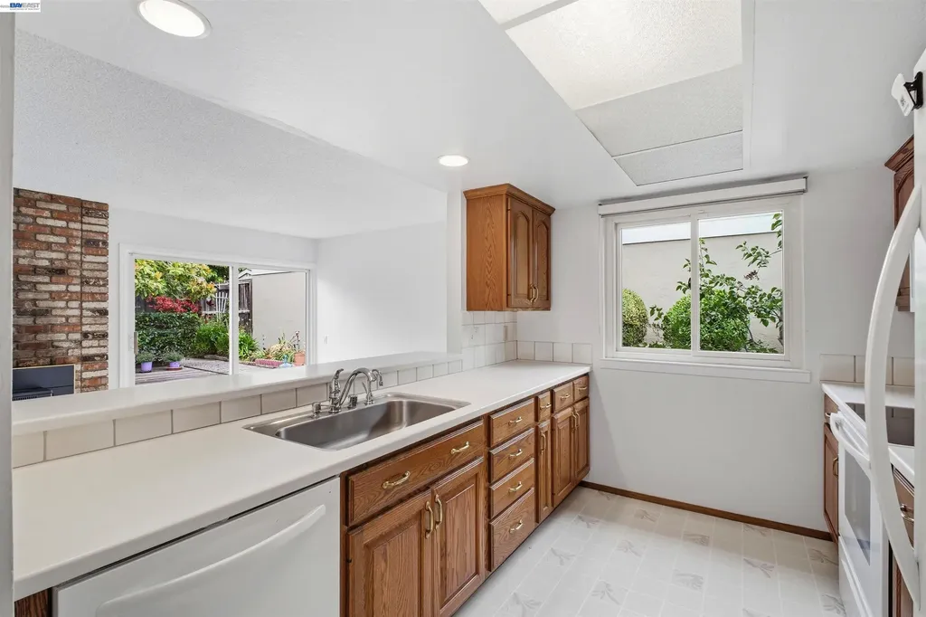 34656 Calcutta Fremont CA 94555