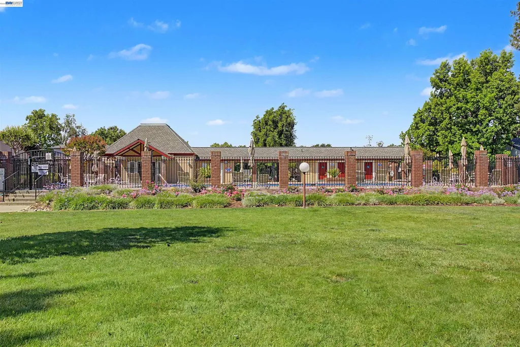 1982 Via Appia Walnut Creek CA 94598