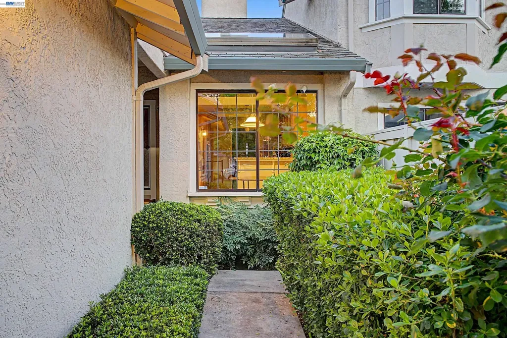 1982 Via Appia Walnut Creek CA 94598