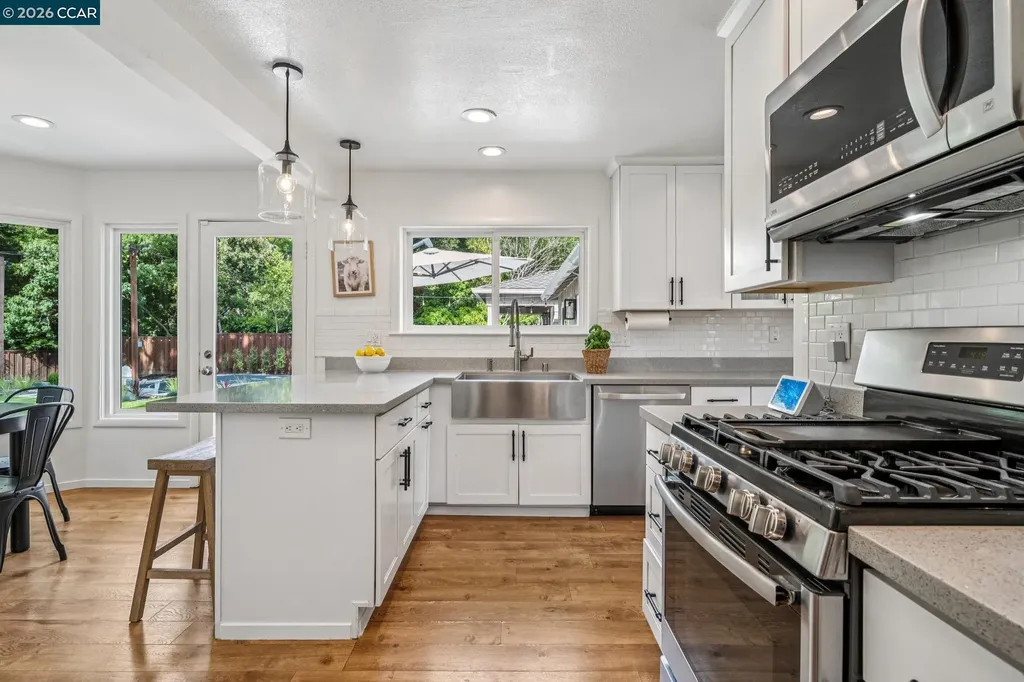 786 Los Palos Manor Lafayette CA 94549
