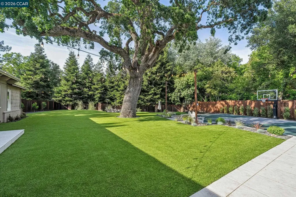 786 Los Palos Manor Lafayette CA 94549