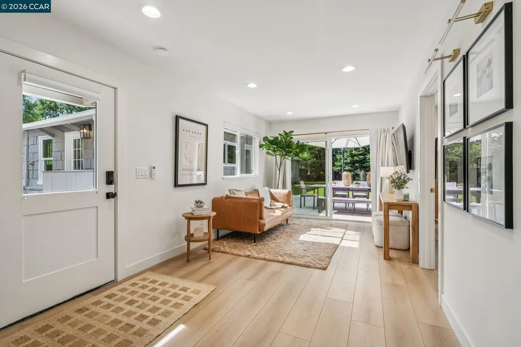 786 Los Palos Manor Lafayette CA 94549