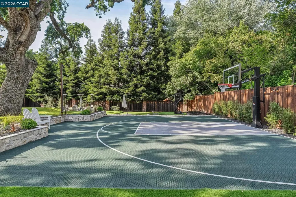 786 Los Palos Manor Lafayette CA 94549