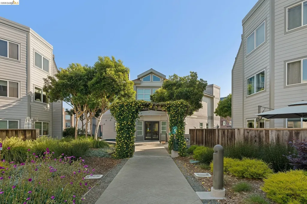 6400 Christie Avenue Emeryville CA 94608
