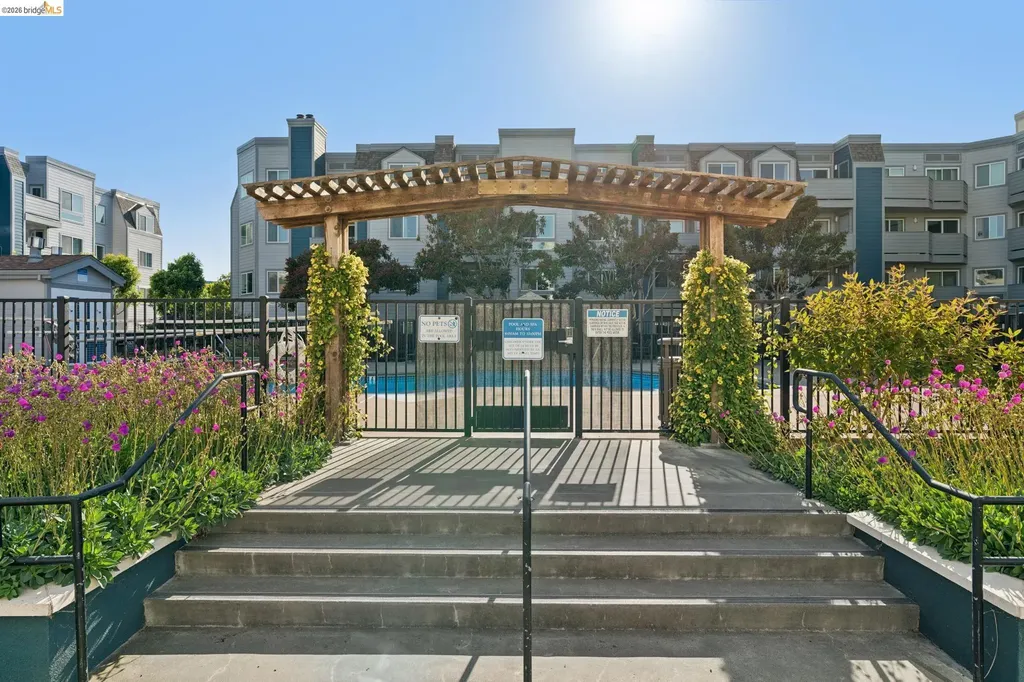 6400 Christie Avenue Emeryville CA 94608