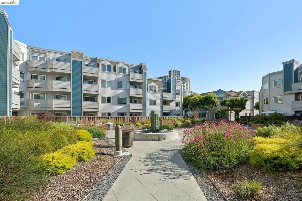 6400 Christie Avenue Emeryville CA 94608