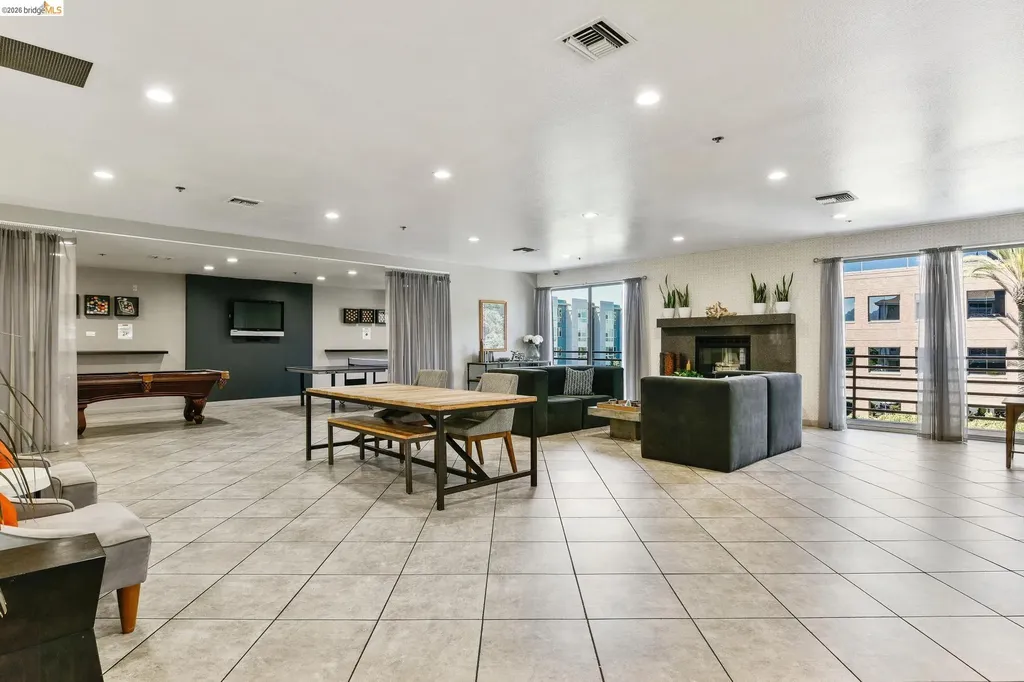 6400 Christie Avenue Emeryville CA 94608