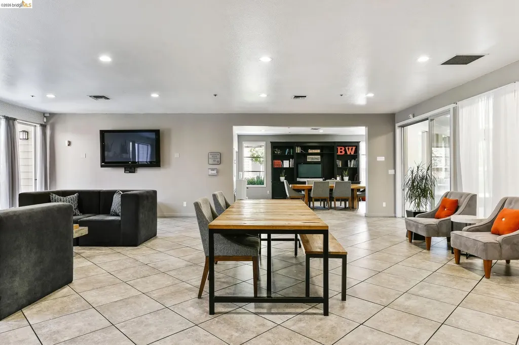 6400 Christie Avenue Emeryville CA 94608