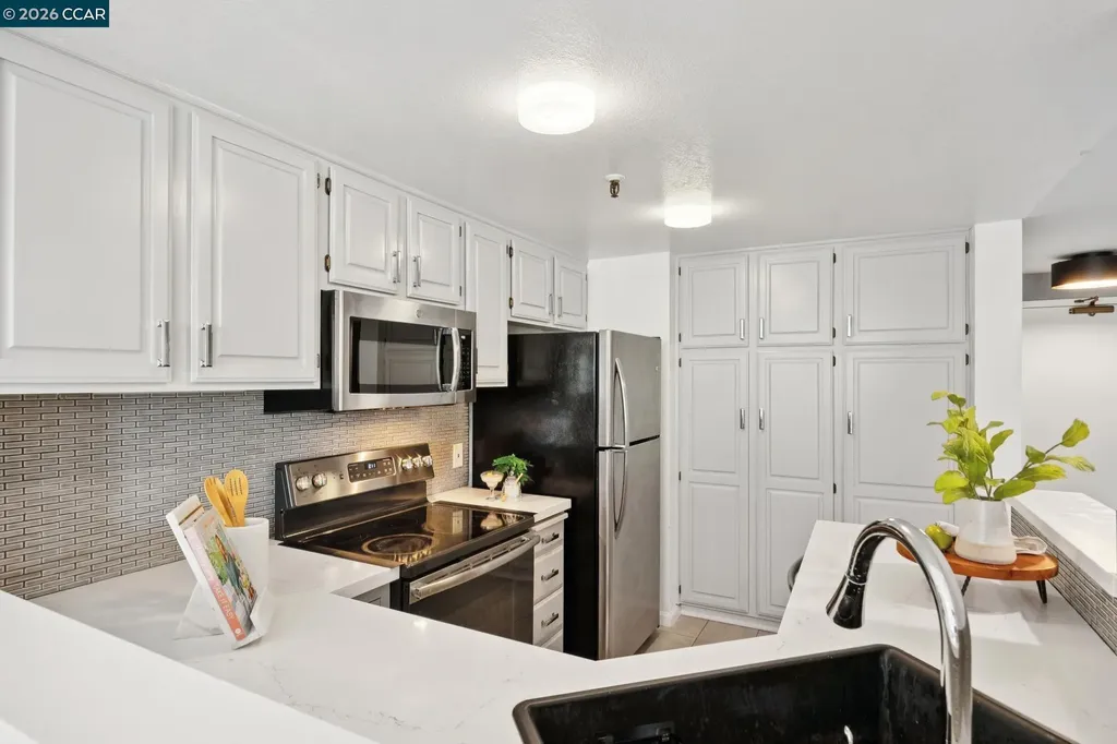 655 Chetwood Street Oakland CA 94610
