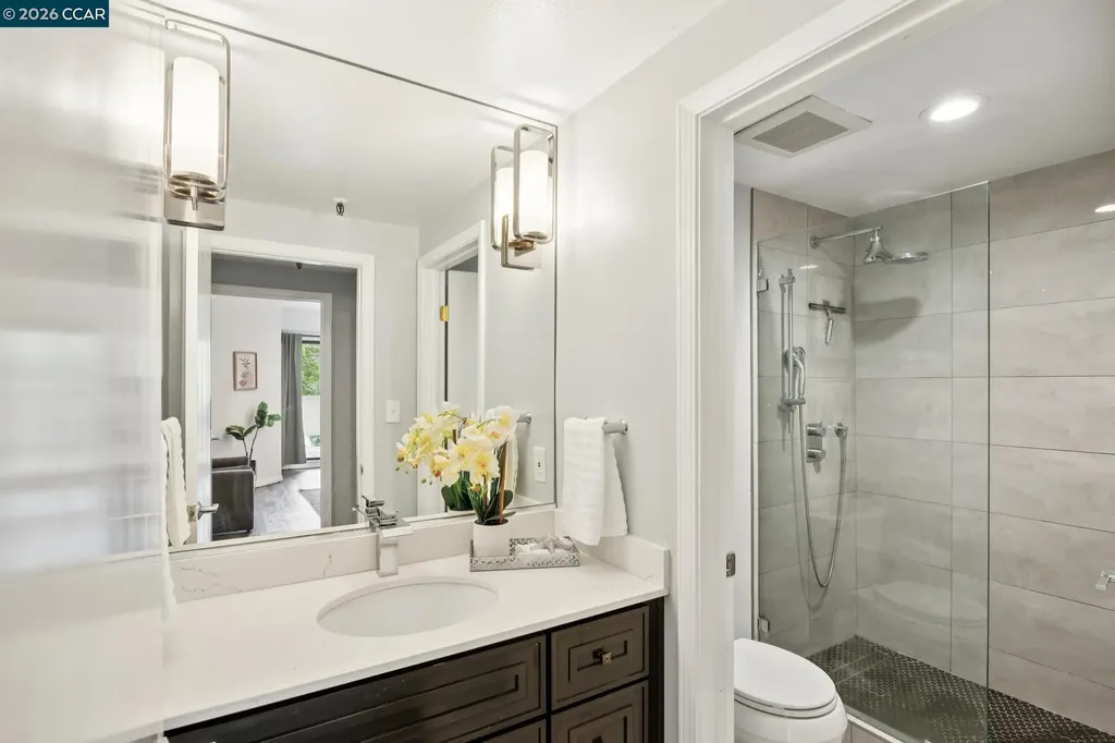 655 Chetwood Street Oakland CA 94610