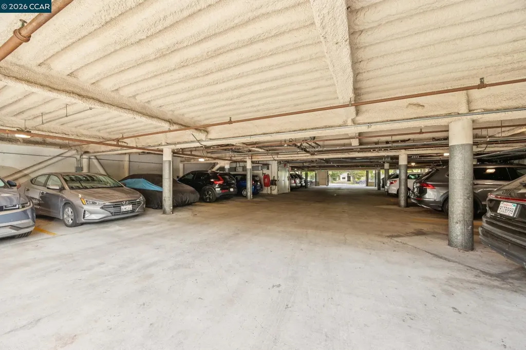 655 Chetwood Street Oakland CA 94610