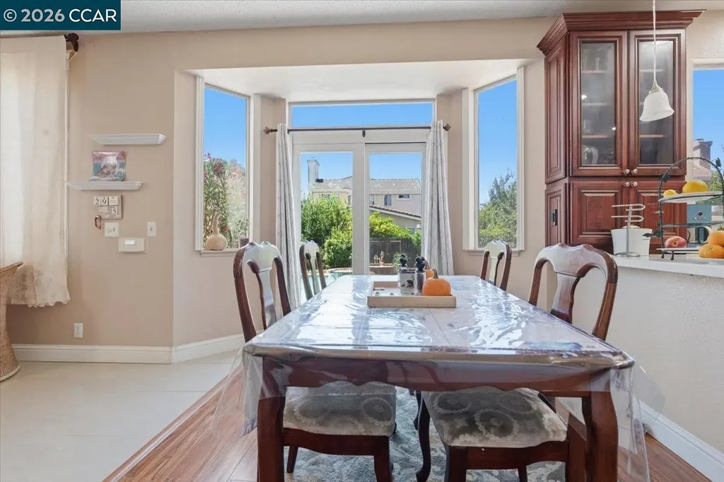 330 Bartlett Court Suisun City CA 94585