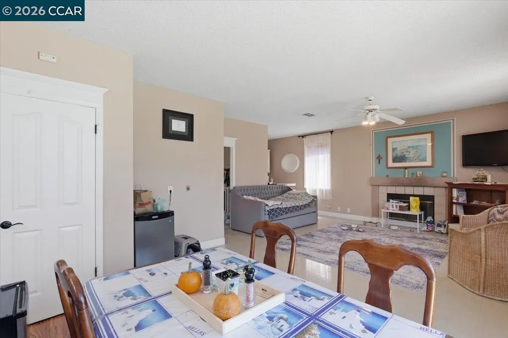 330 Bartlett Court Suisun City CA 94585