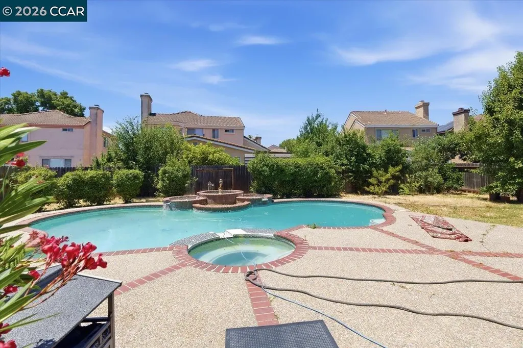 330 Bartlett Court Suisun City CA 94585