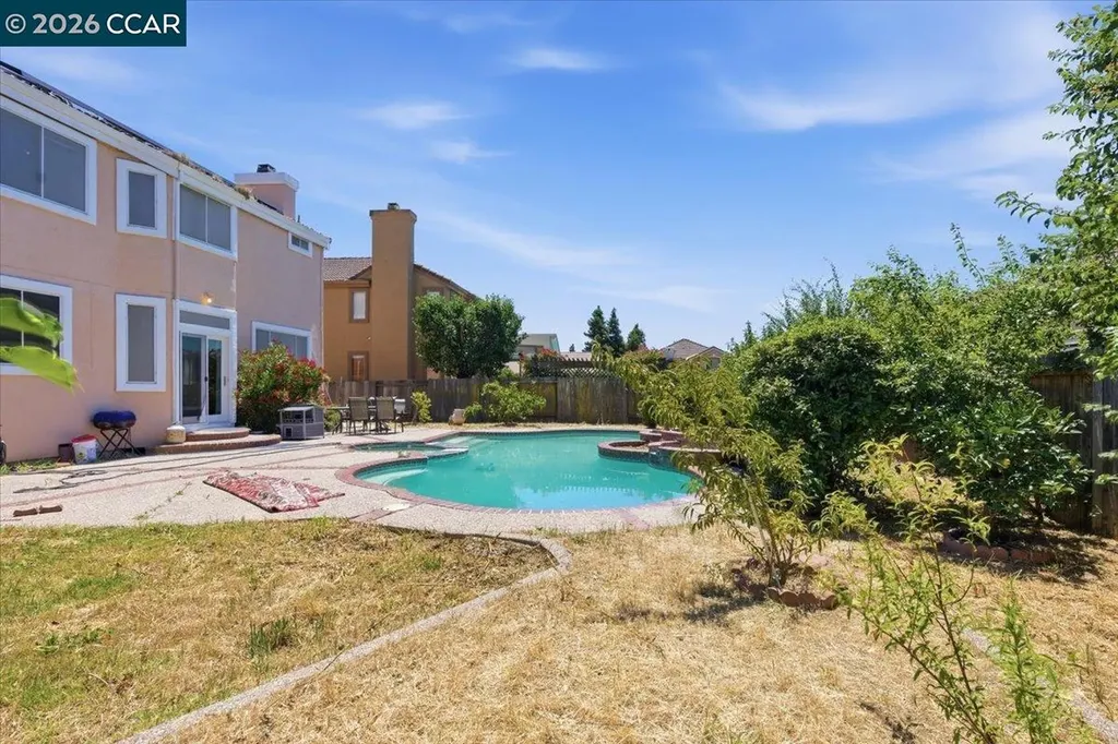 330 Bartlett Court Suisun City CA 94585