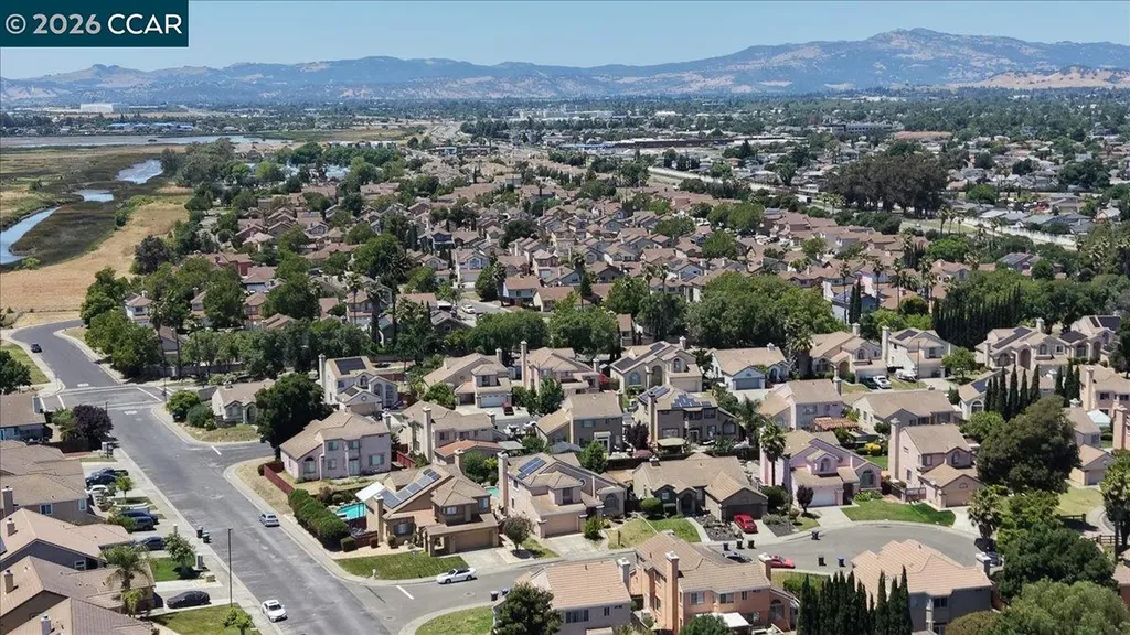 330 Bartlett Court Suisun City CA 94585