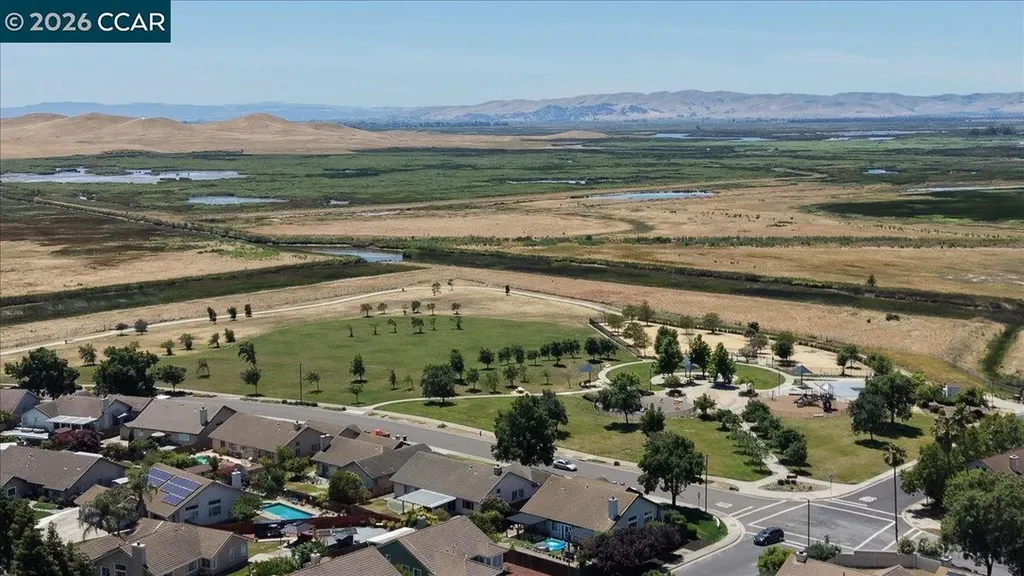 330 Bartlett Court Suisun City CA 94585
