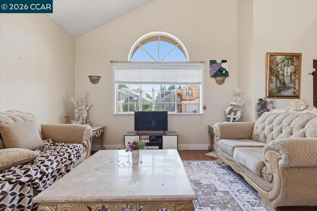 330 Bartlett Court Suisun City CA 94585