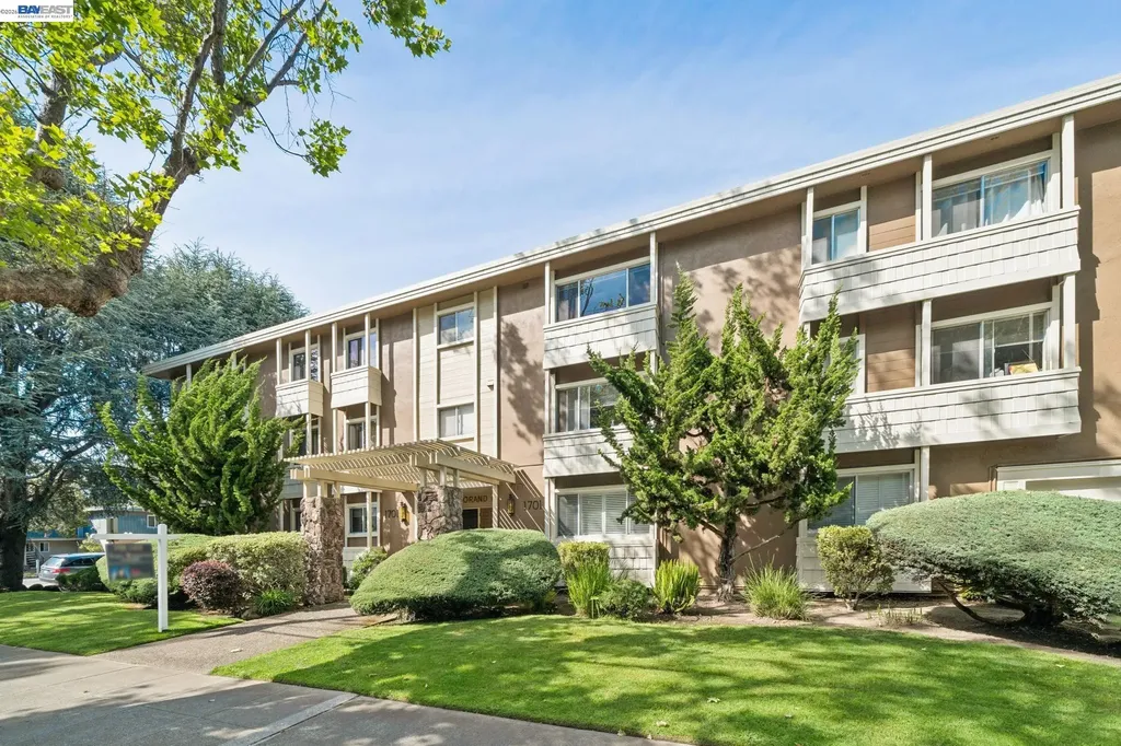 1701 Central Avenue Alameda CA 94501