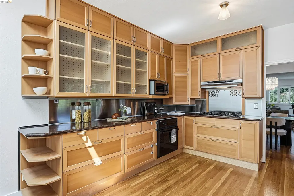 2237 Trafalgar Place Oakland CA 94611