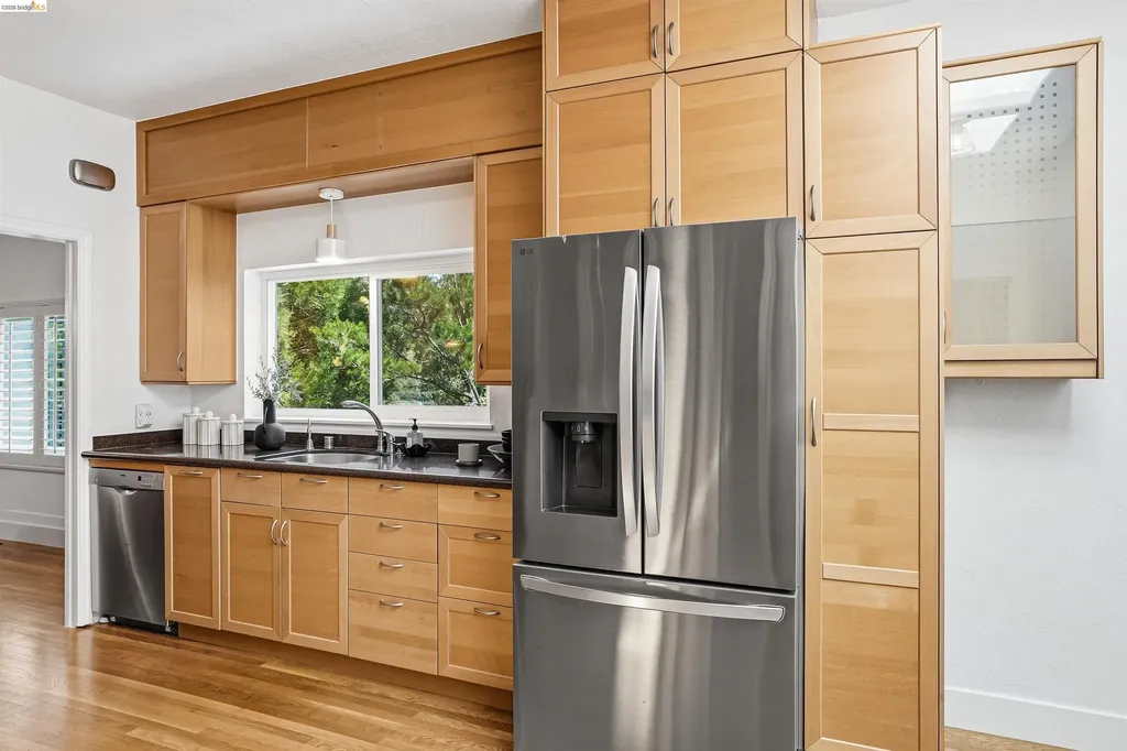 2237 Trafalgar Place Oakland CA 94611