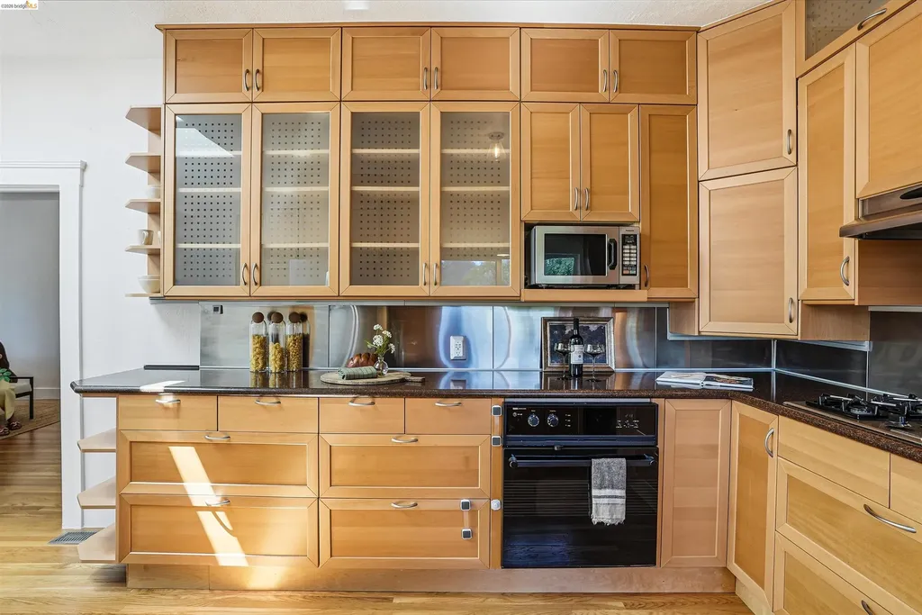2237 Trafalgar Place Oakland CA 94611