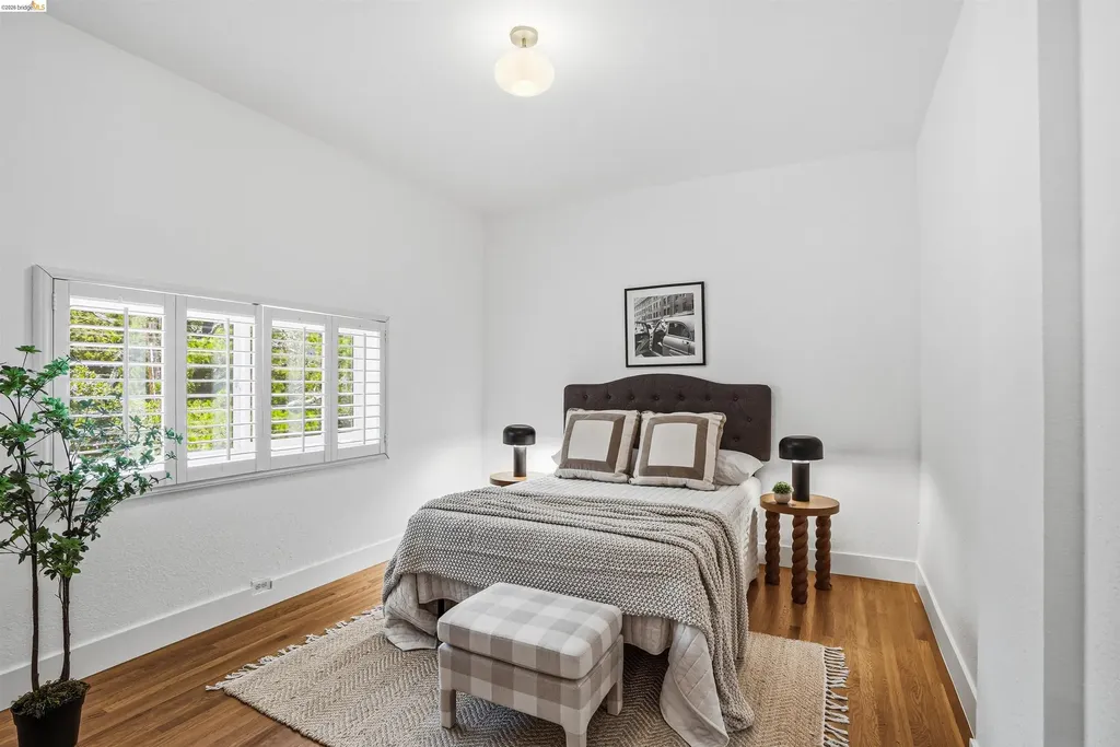 2237 Trafalgar Place Oakland CA 94611