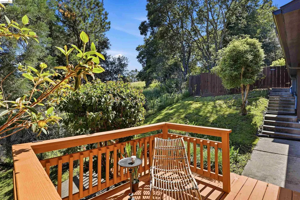 2237 Trafalgar Place Oakland CA 94611