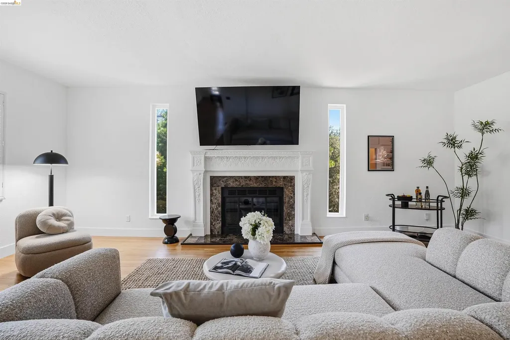 2237 Trafalgar Place Oakland CA 94611