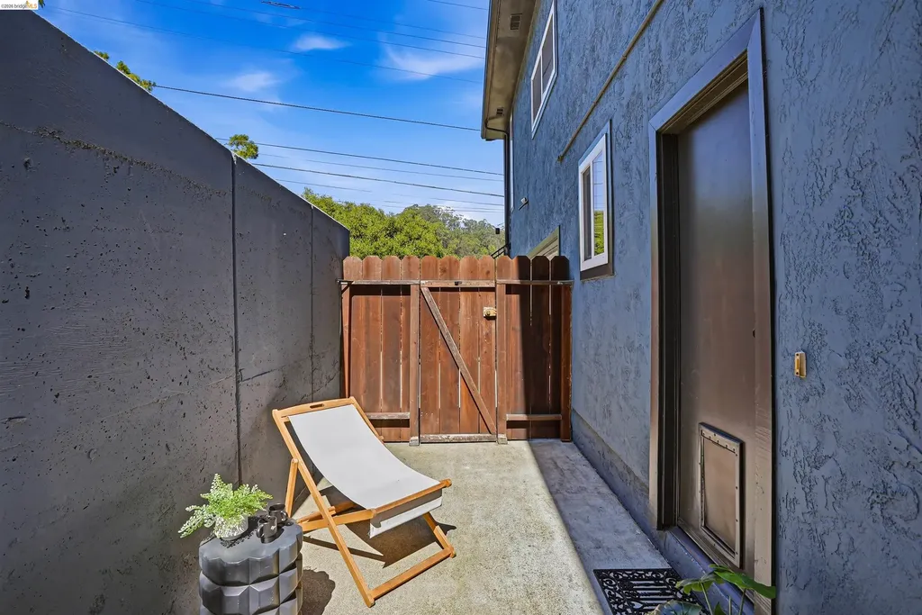 2237 Trafalgar Place Oakland CA 94611