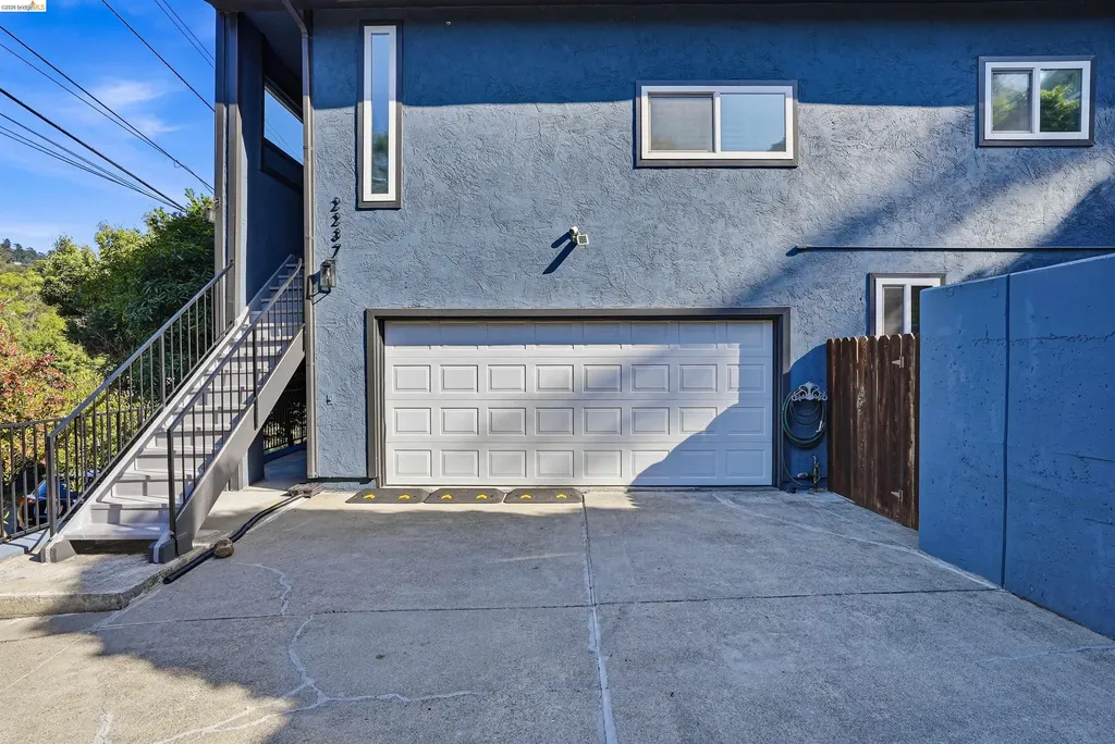 2237 Trafalgar Place Oakland CA 94611