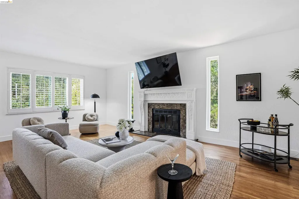 2237 Trafalgar Place Oakland CA 94611