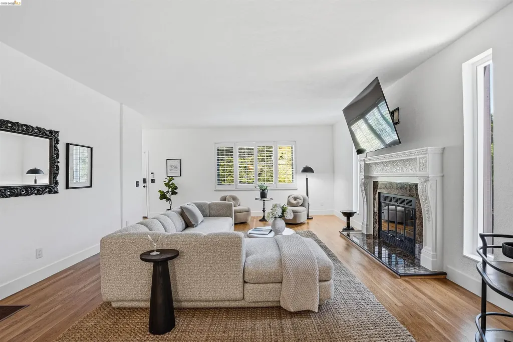 2237 Trafalgar Place Oakland CA 94611