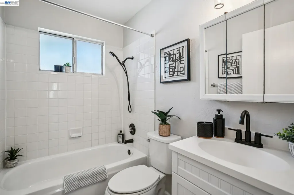 2297 Medallion Drive Union City CA 94587