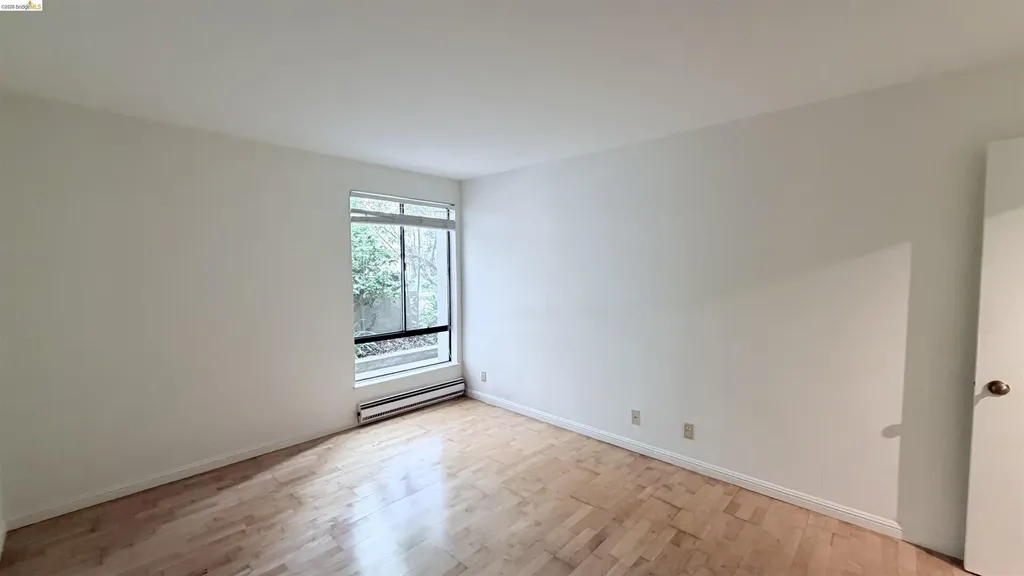 8 Admiral Drive Emeryville CA 94608