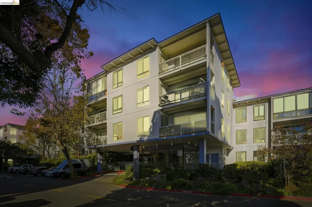 2 Admiral Drive Emeryville CA 94608