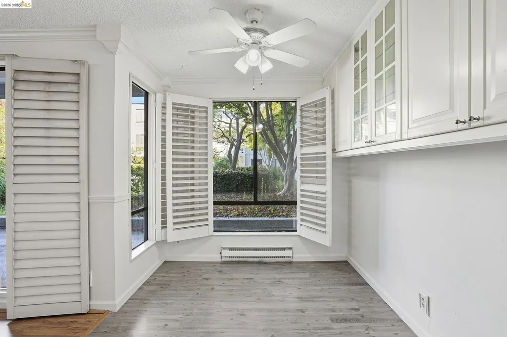 2 Admiral Drive Emeryville CA 94608