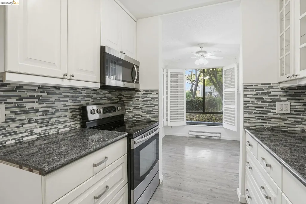 2 Admiral Drive Emeryville CA 94608